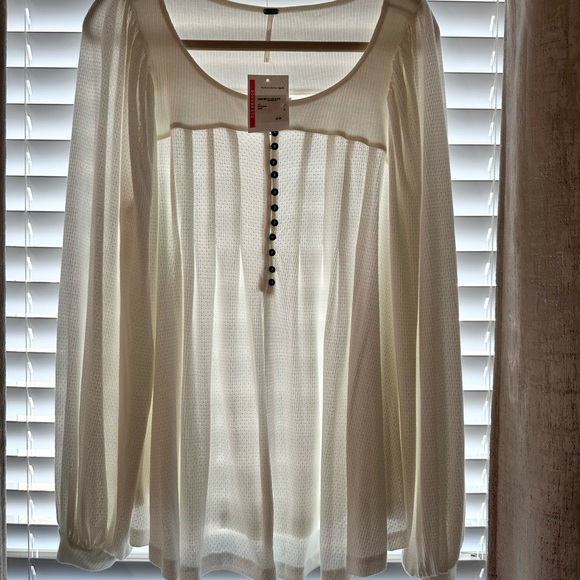 Free People Devin Textured White
Long Sleeve Top Large - Picture 7 of 7